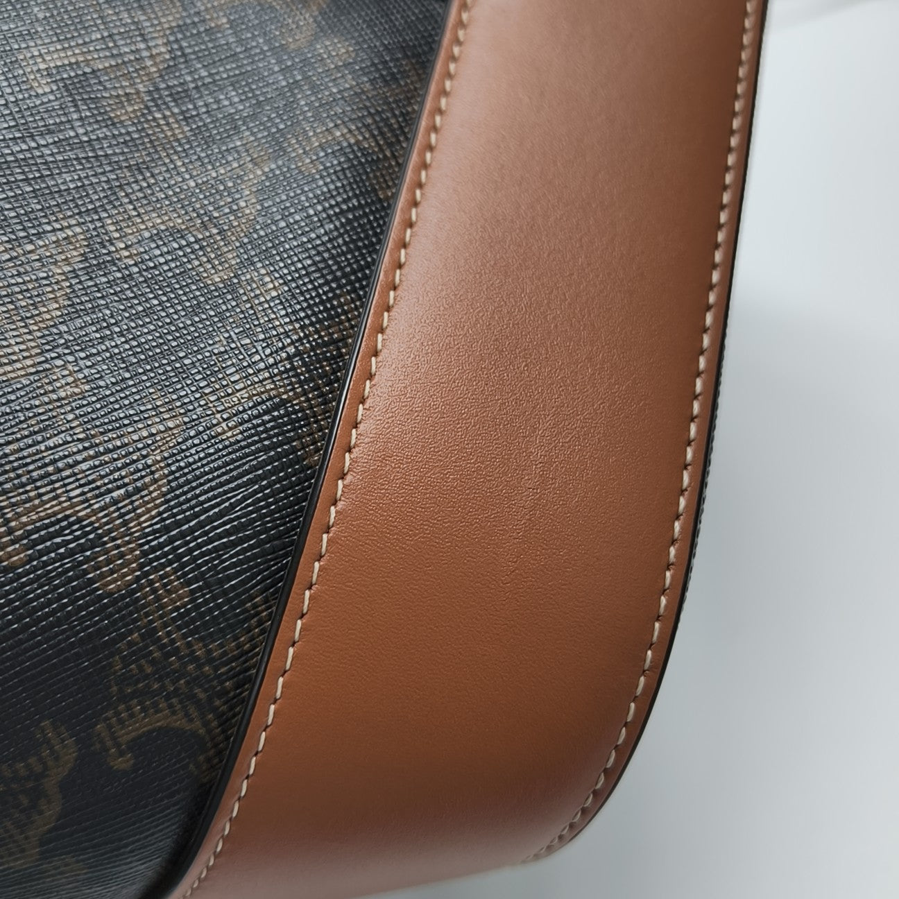 TRIOMPHE CANVAS Medium Coated Canvas Brown