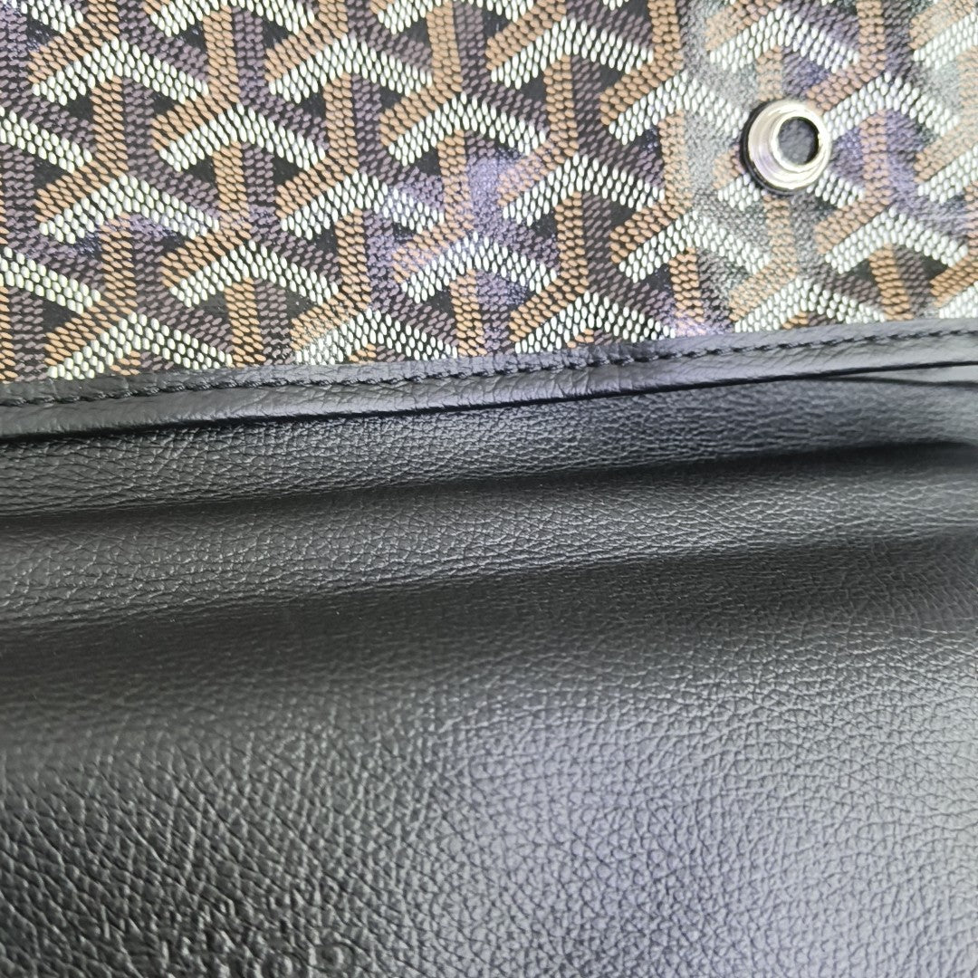 Saint Léger Coated Canvas Black