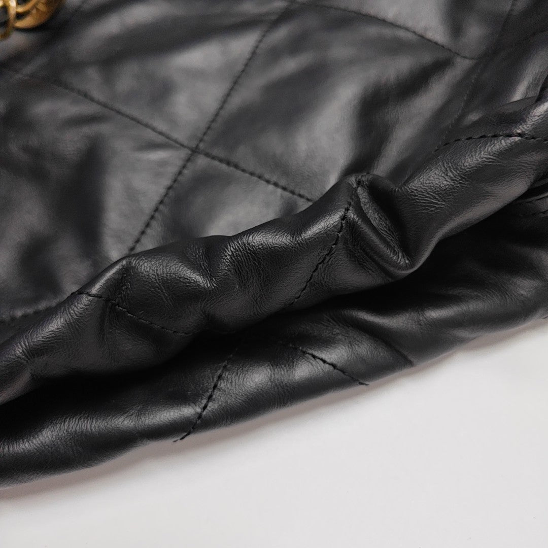 CHANEL 22 Small Quilted Calfskin Black
