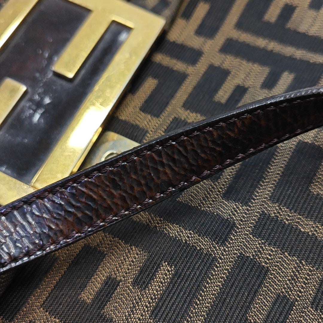 Mia Canvas Brown