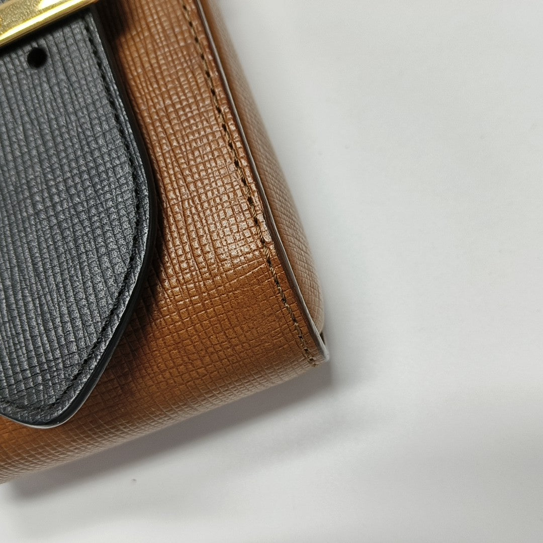 Buckle Calfskin Brown