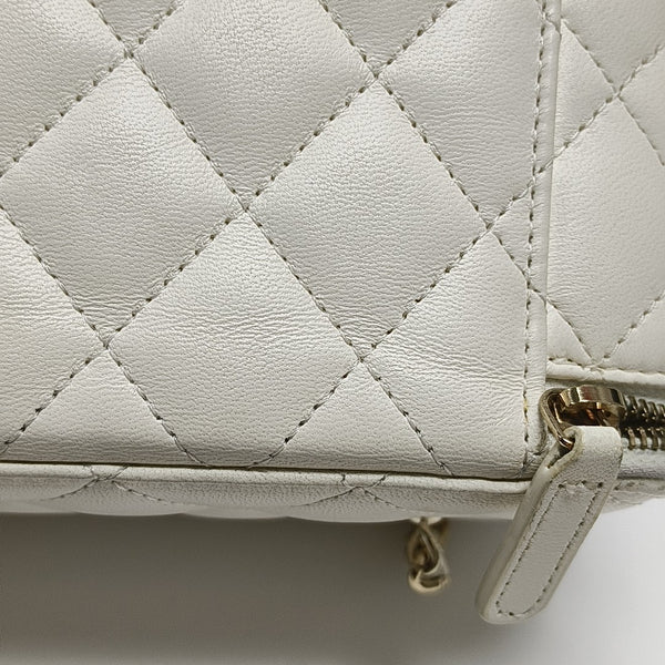 VANITY CASE Small Quilted Lambskin White
