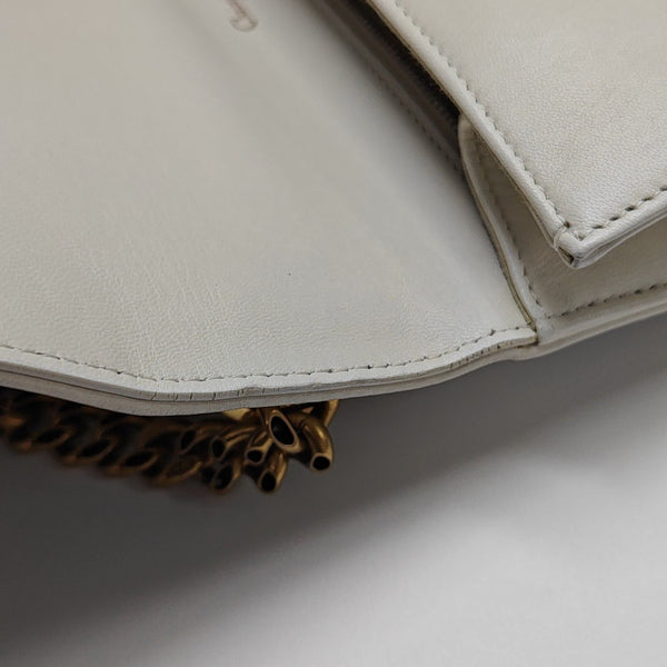 Diorama Medium Cannage Calfskin White