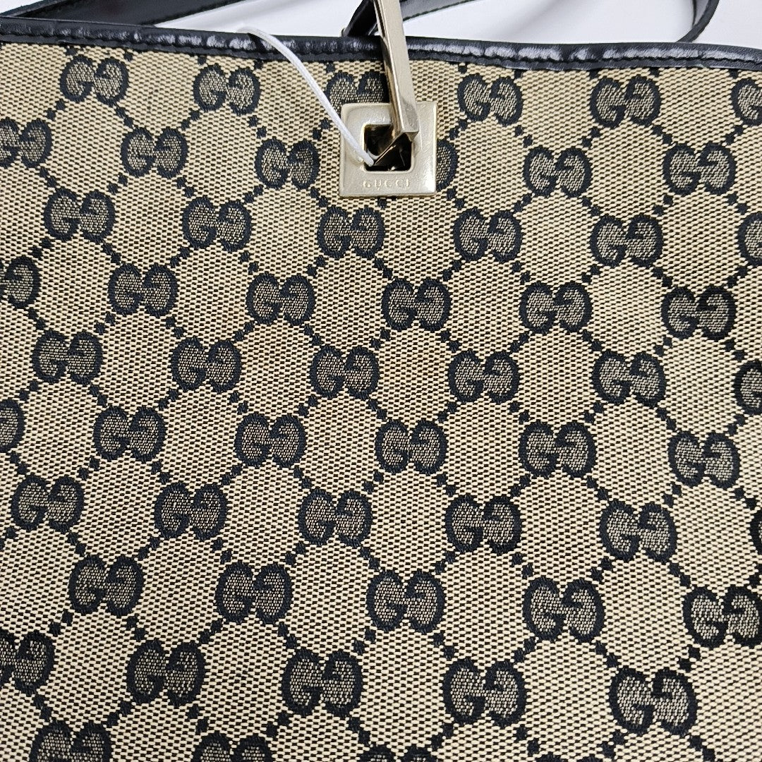 Monogram Canvas Black