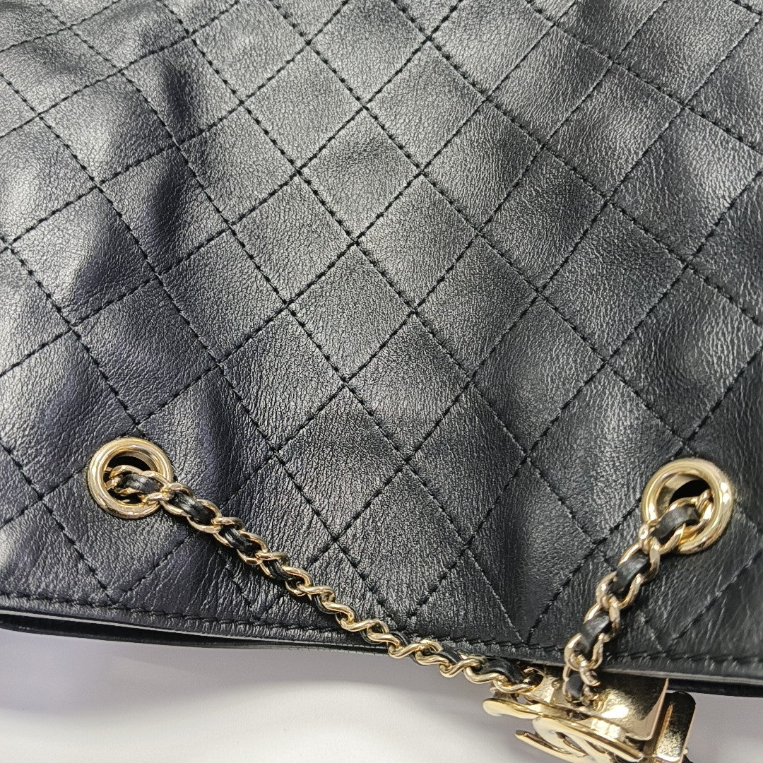 DRAWSTRING Quilted Calfskin Black