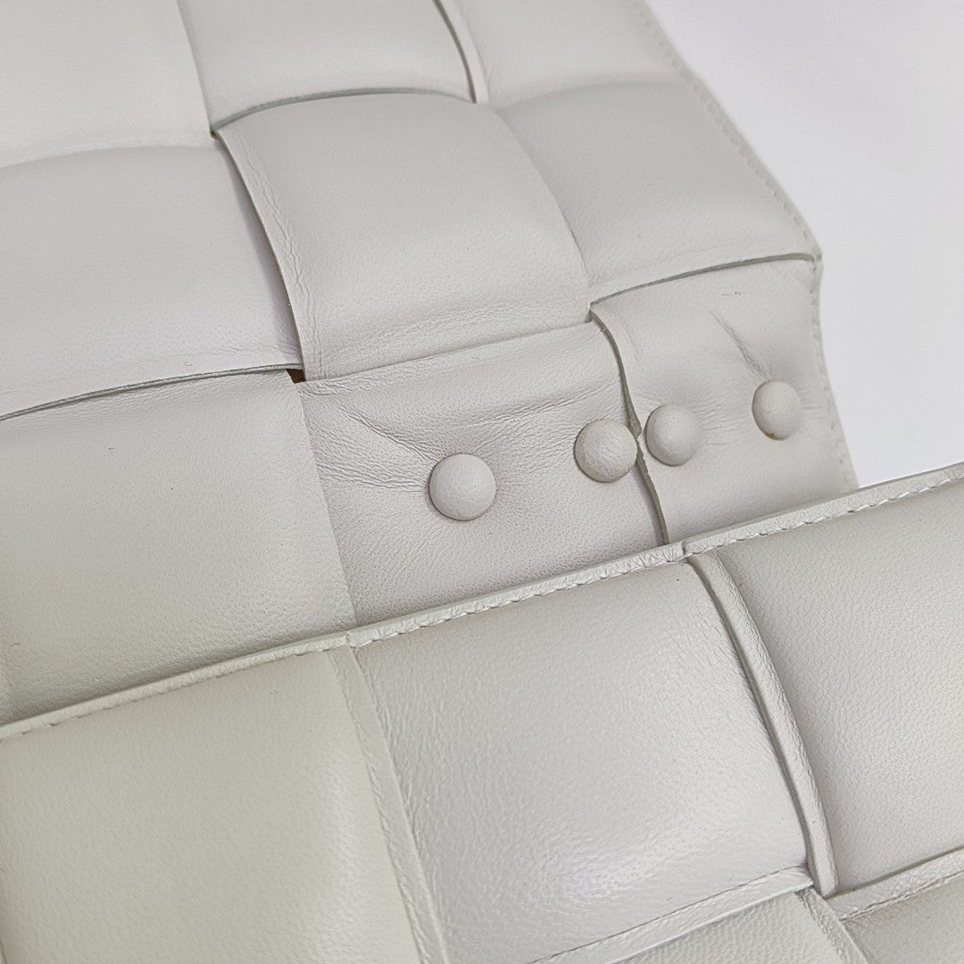 Cassette Medium Lambskin White