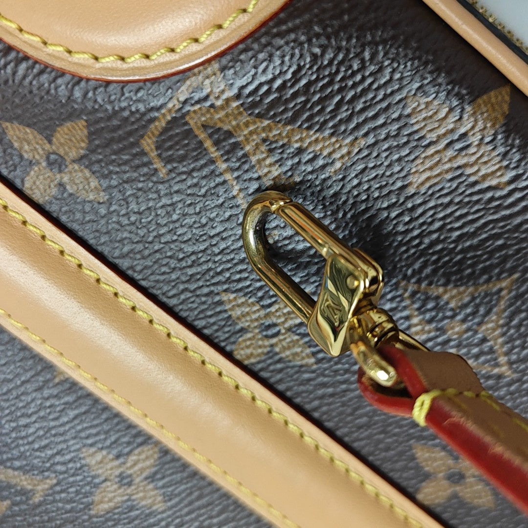 VALISETTE Monogram Coated Canvas Brown