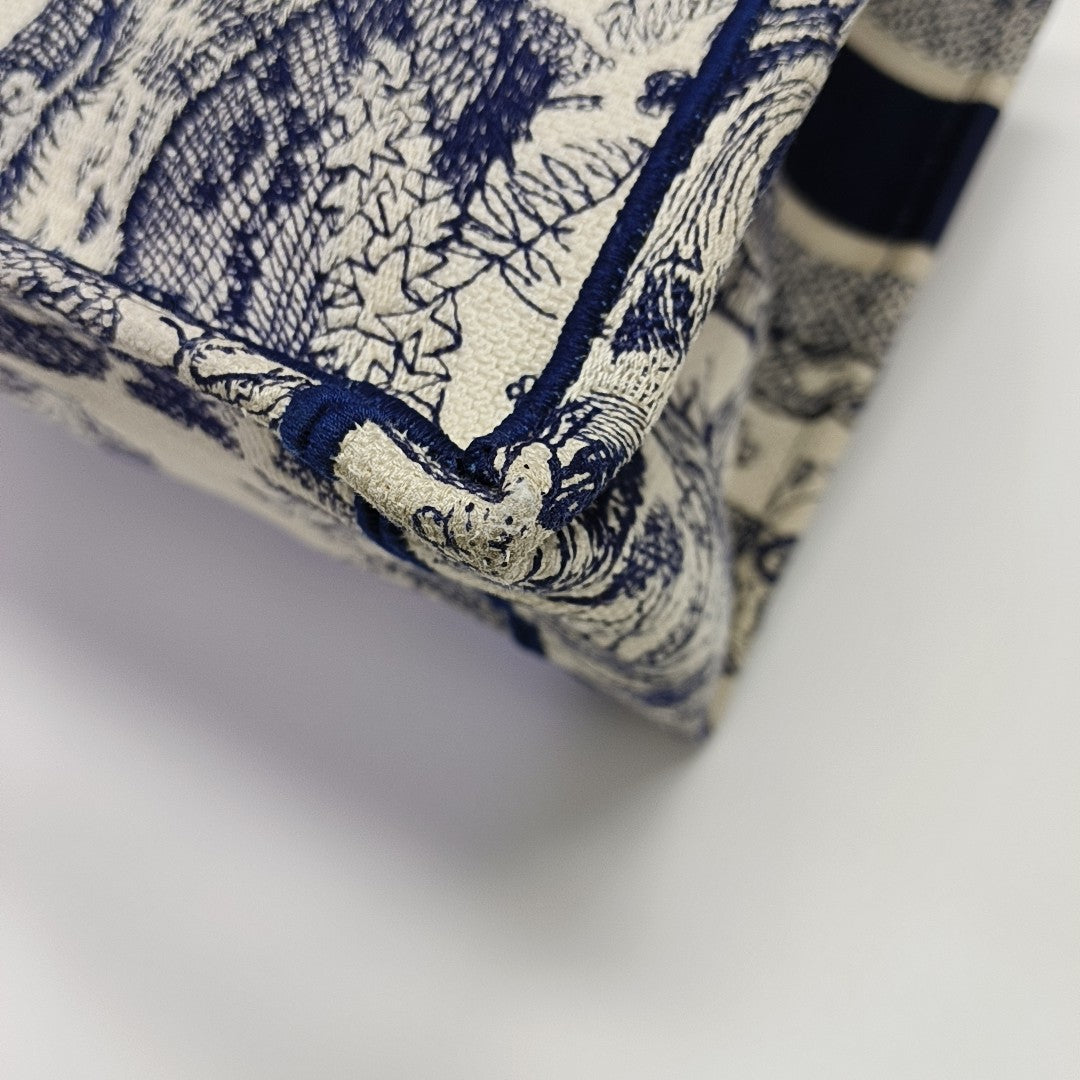 Book Tote Medium Canvas Blue