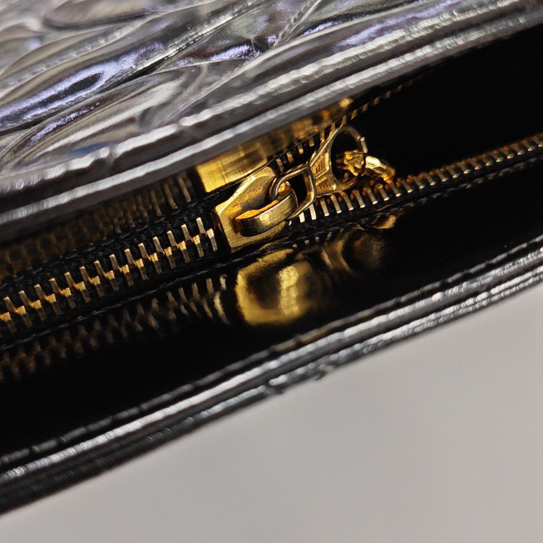 MEDALLION Quilted Patent Leather Black
