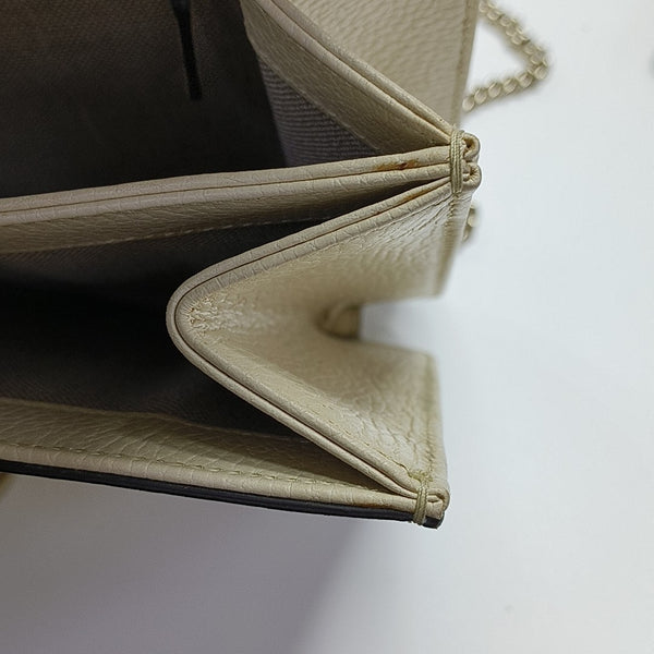 Interlocking G Large Calfskin Beige