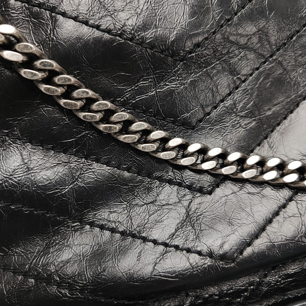 NIKI Medium Chevron Calfskin Black