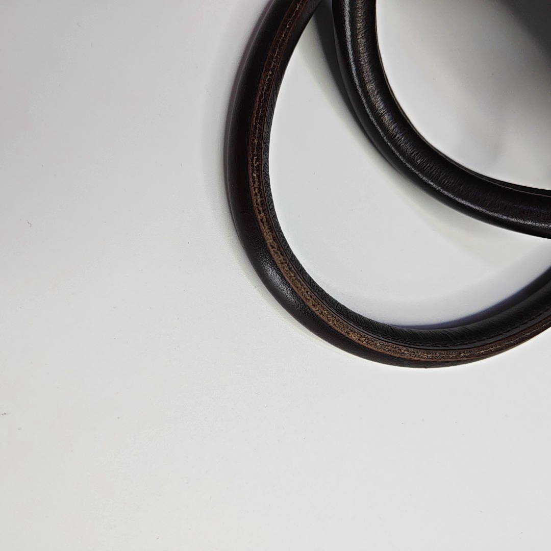 Canvas Brown