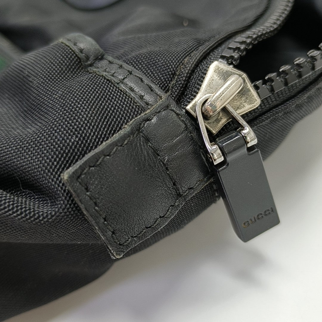 Signature Canvas Black