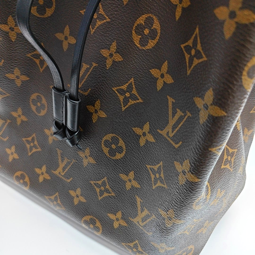 NÉONOÉ MM Monogram Coated Canvas Brown