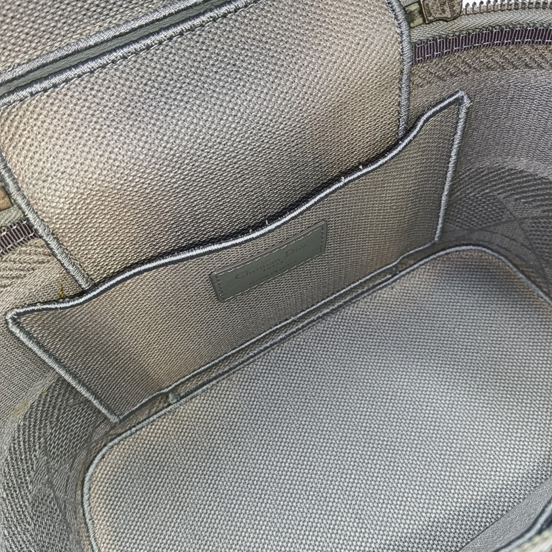 Travel Vanity Cannage Canvas Gray