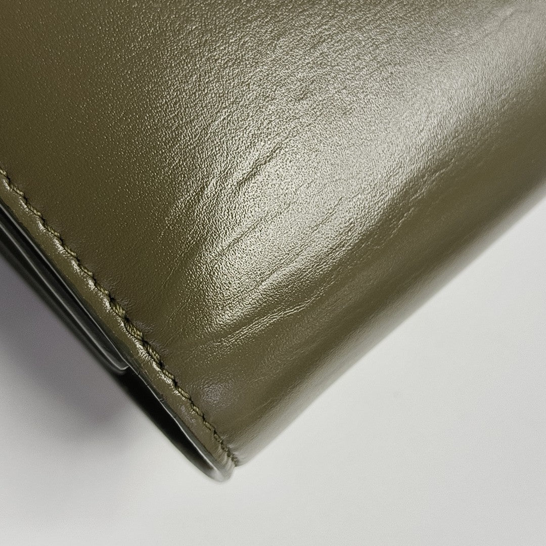 CLASSIC BOX Medium Calfskin Green