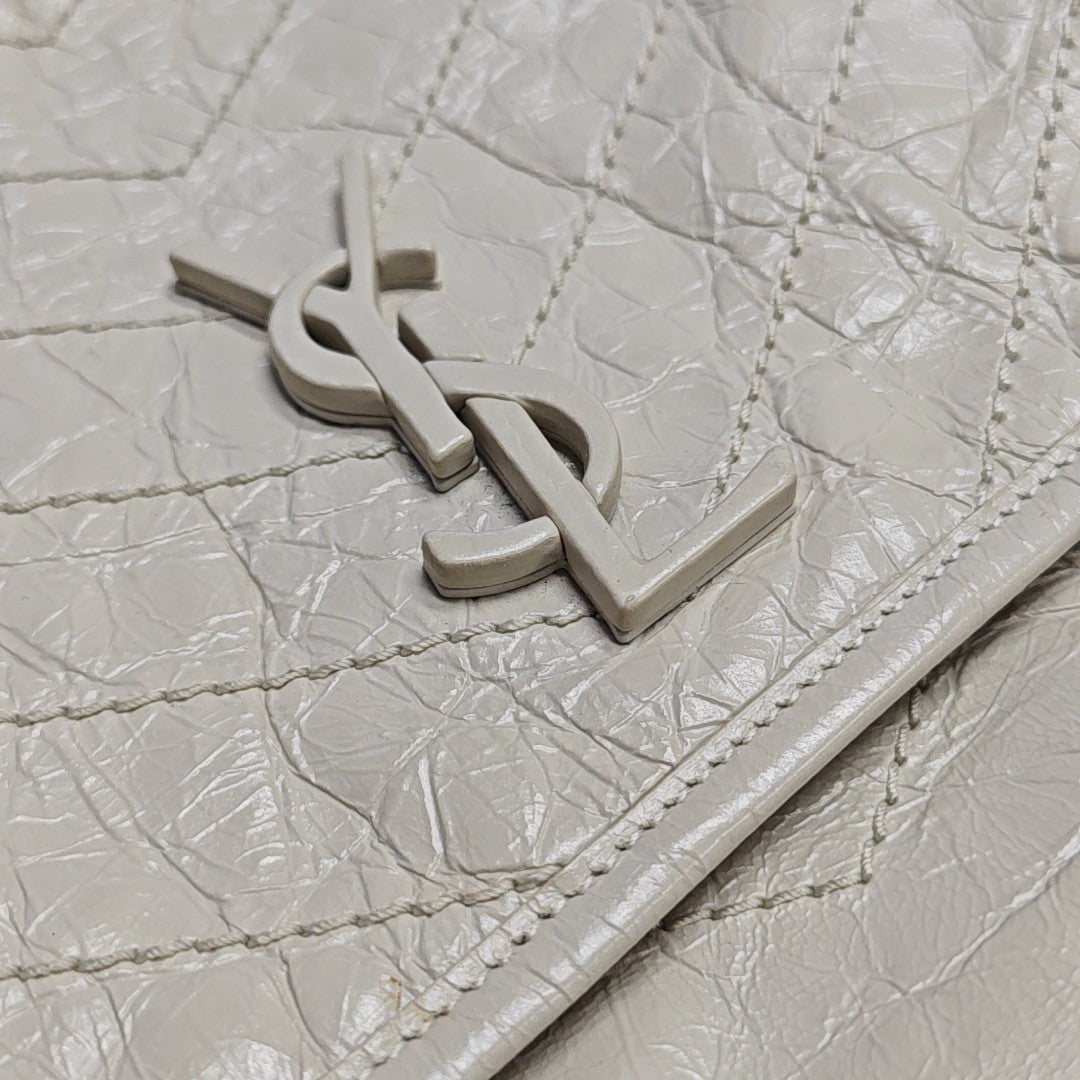 NIKI Medium Chevron Calfskin White