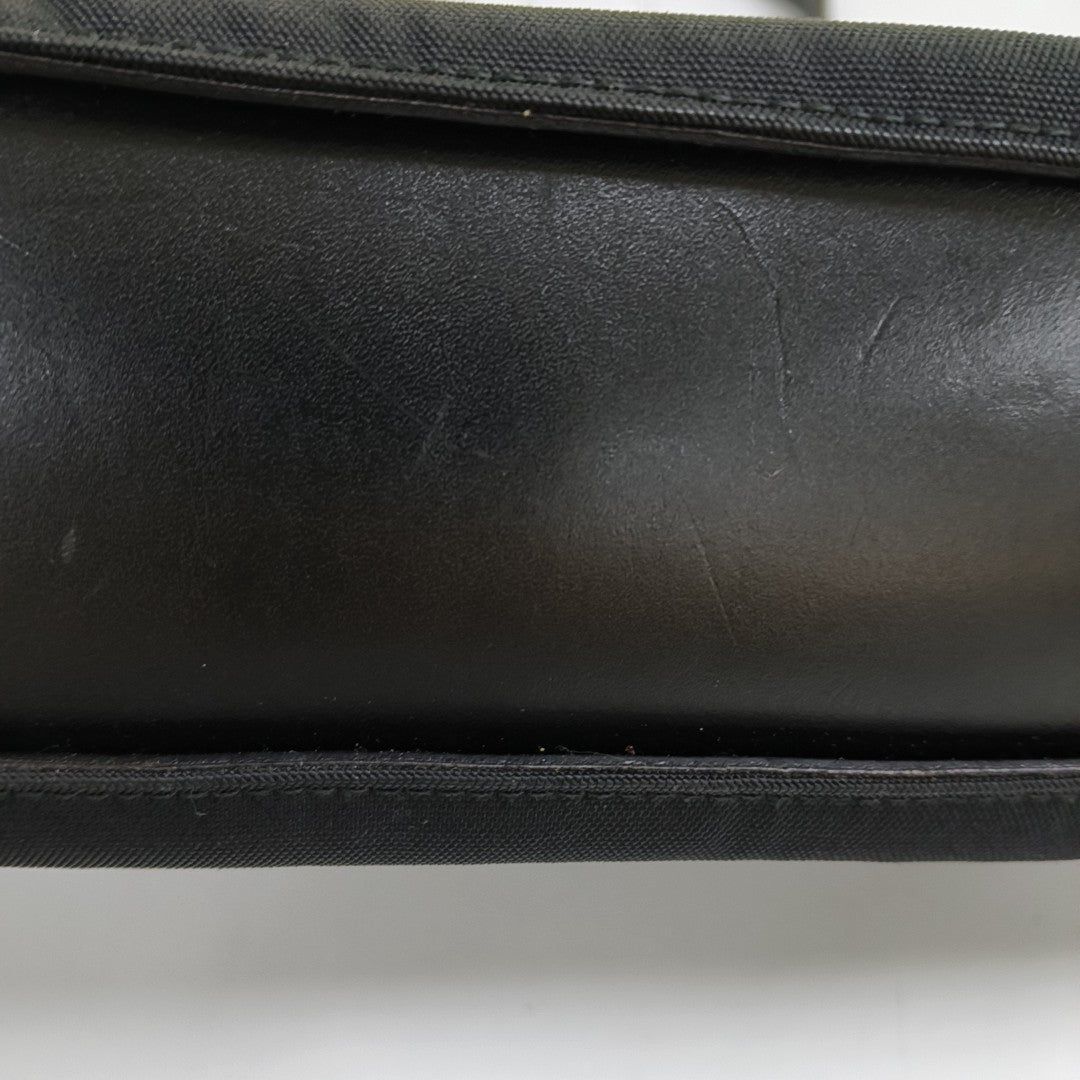 Canvas Black