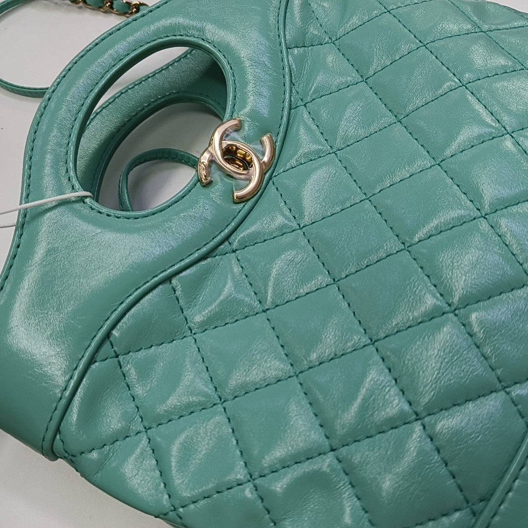 CHANEL 31 Quilted Lambskin Green
