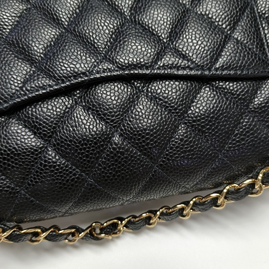 CLASSIC FLAP Medium Quilted Grained Calfskin Black