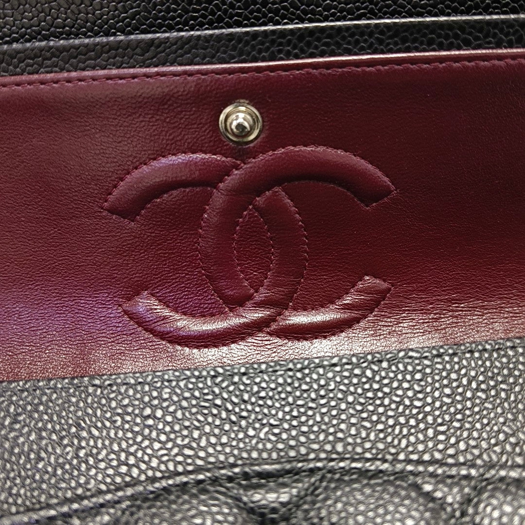 CLASSIC FLAP Medium Quilted Grained Calfskin Black