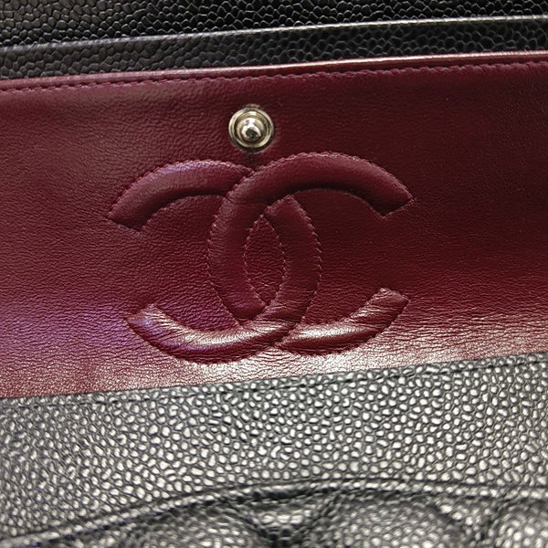 CLASSIC FLAP Medium Quilted Grained Calfskin Black