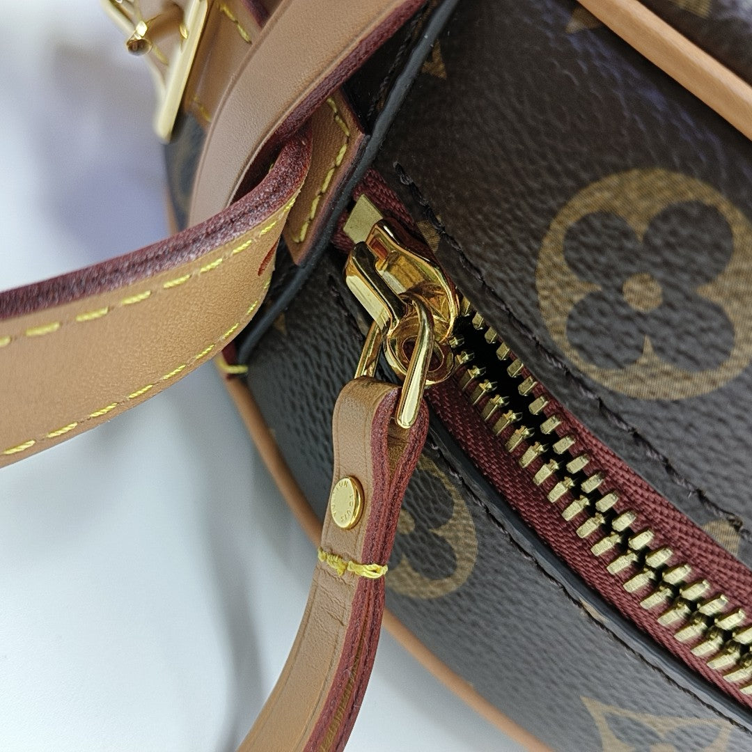 BOITE CHAPEAU MM Monogram Coated Canvas Brown