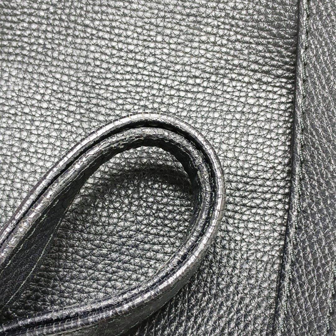 Authenticated pre-owned  Canterbury Calfskin Black - Tote Bag at Looply