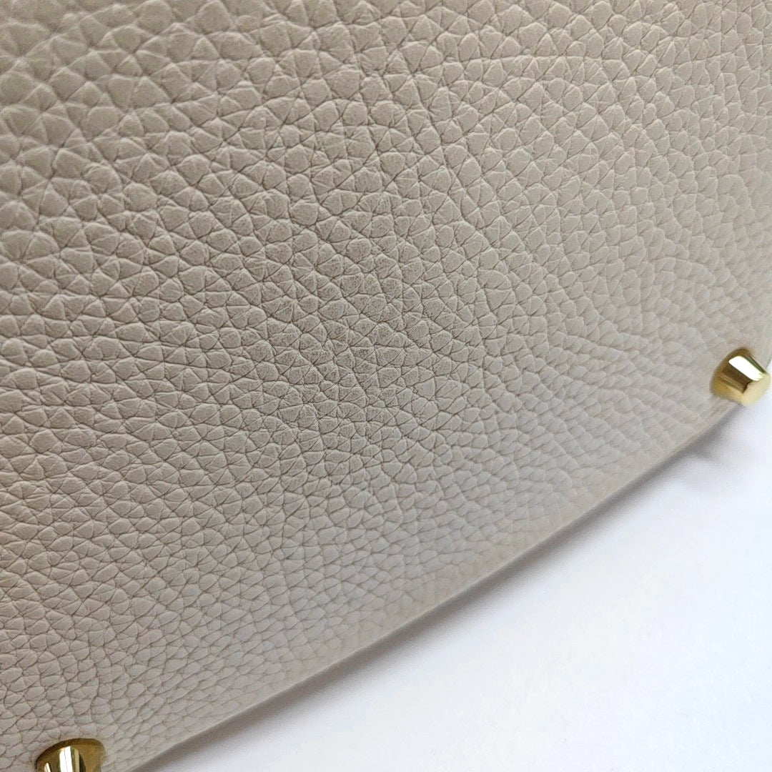 Authenticated pre-owned  Picotin Lock 18 Clemence White - Bucket Bag at Looply