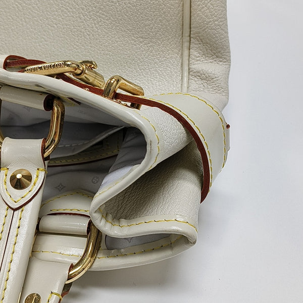 LE MAJESTUEUX Calfskin Beige