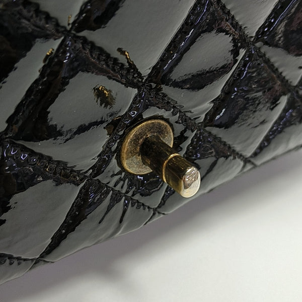 CLASSIC FLAP Quilted Patent Leather Black