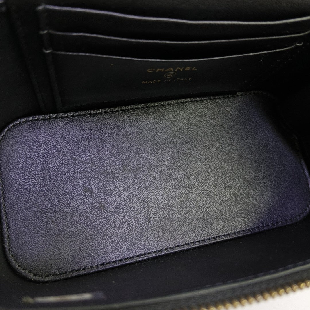 VANITY CASE Small Quilted Lambskin Black