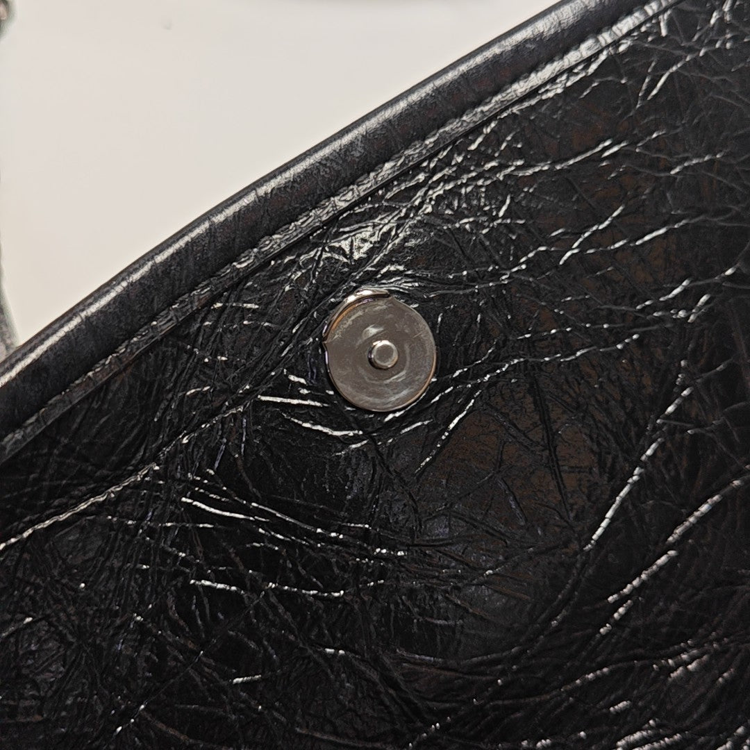 NIKI Small Chevron Calfskin Black