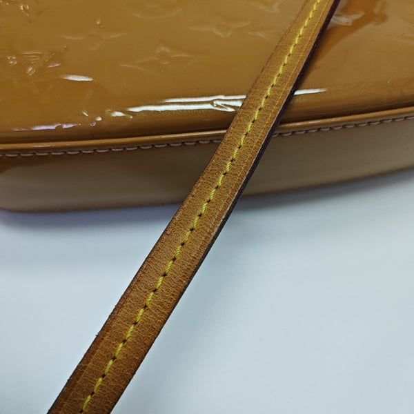 ACCESSOIRES GM Patent Leather Brown
