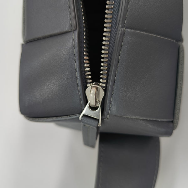 Brick Cassette Calfskin Gray