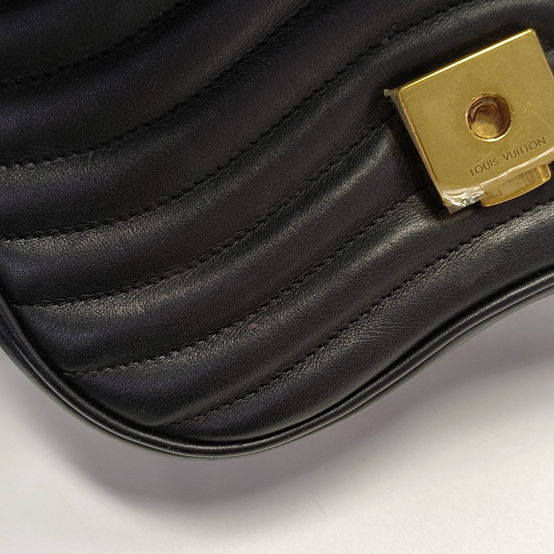 NEW WAVE PM Quilted Calfskin Black