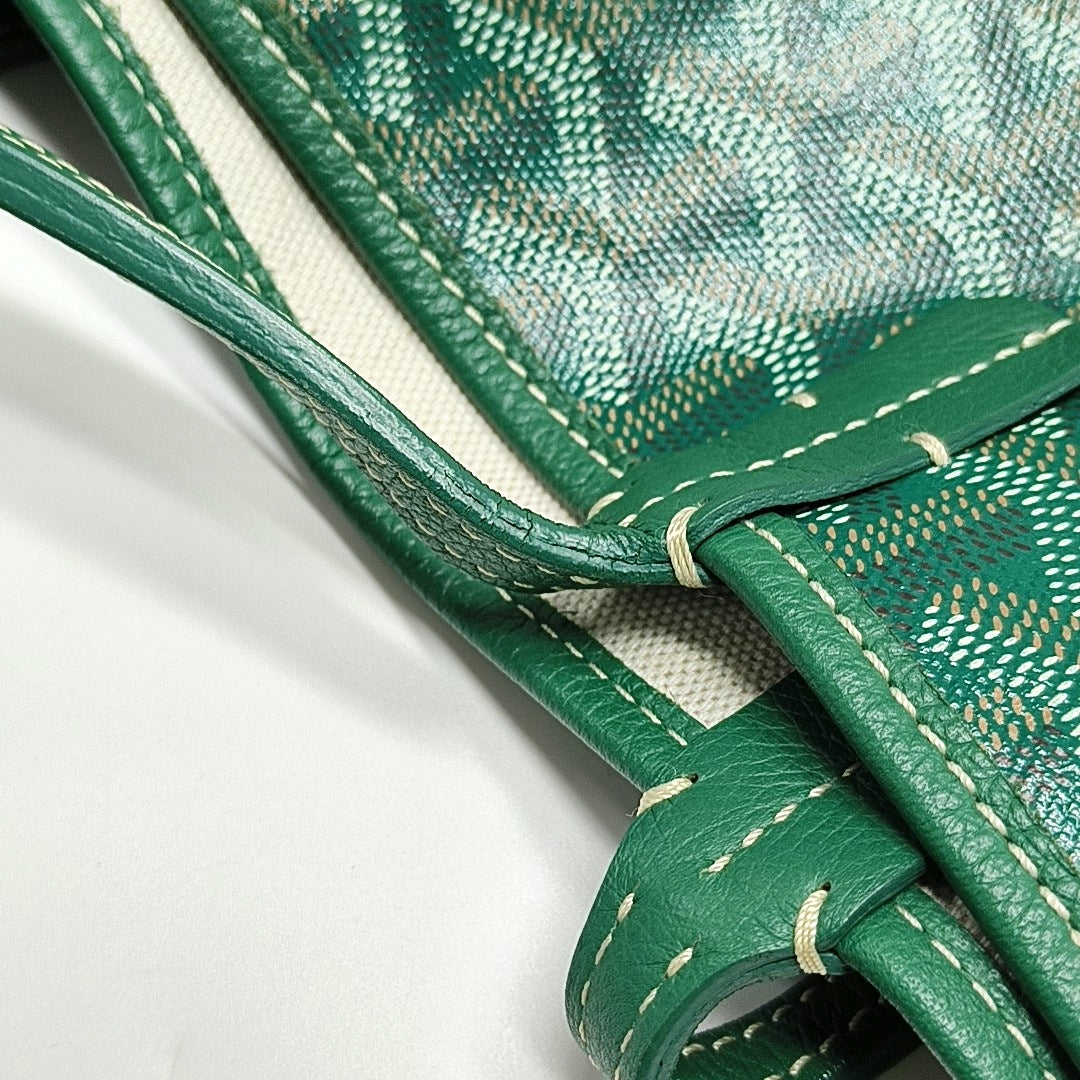Authenticated pre-owned  Saint Louis PM Coated Canvas Green - Tote Bag at Looply