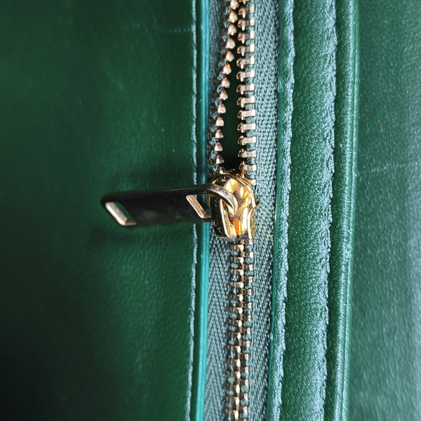 TRIOMPHE Medium Calfskin Green