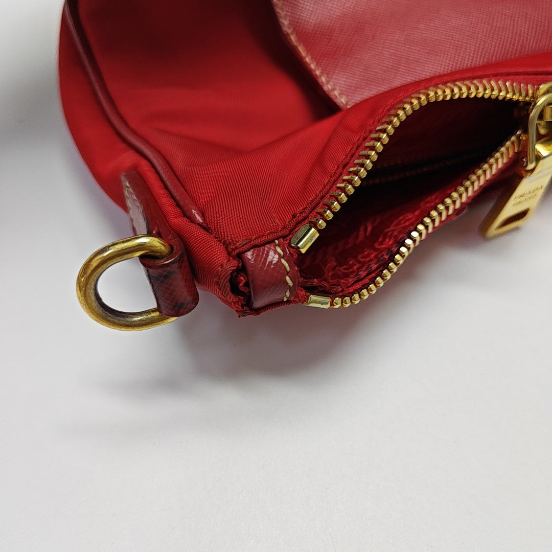 Party Nylon Red