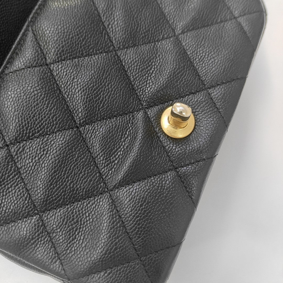 CLASSIC FLAP Medium Quilted Grained Calfskin Black