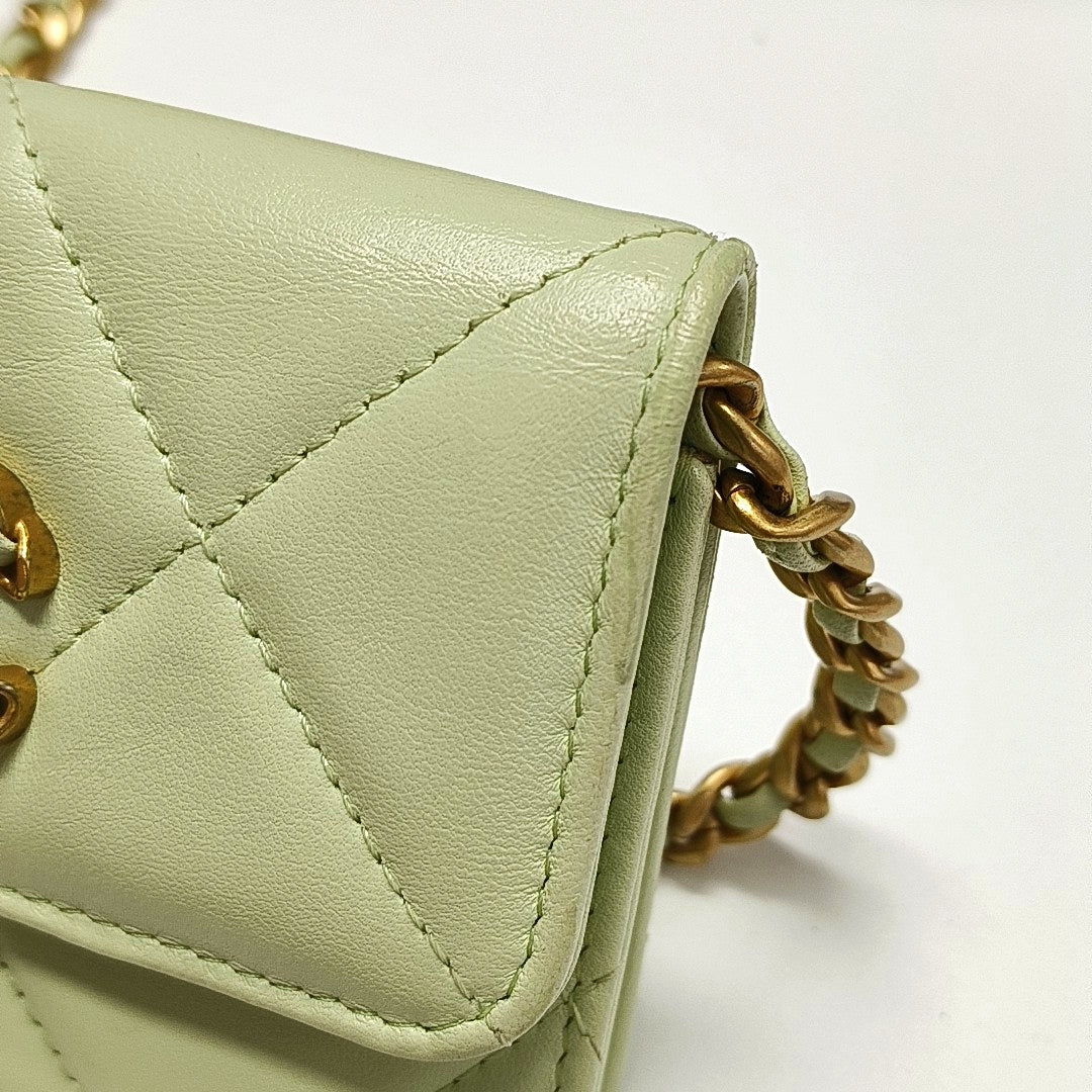 Authenticated pre-owned  CHANEL 19 Quilted Lambskin Green - Crossbody Bag at Looply