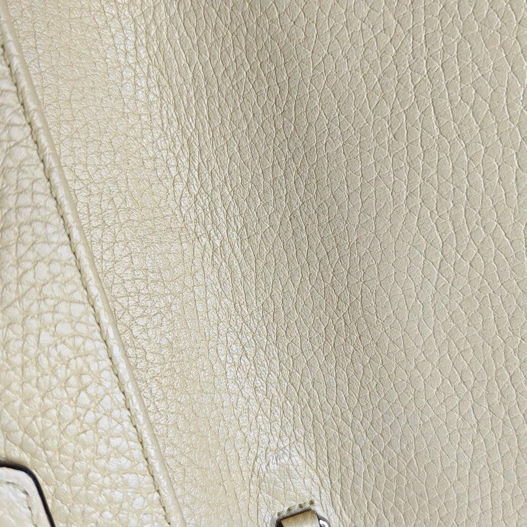 Authenticated pre-owned  Soho Calfskin Beige - Shoulder Bag at Looply