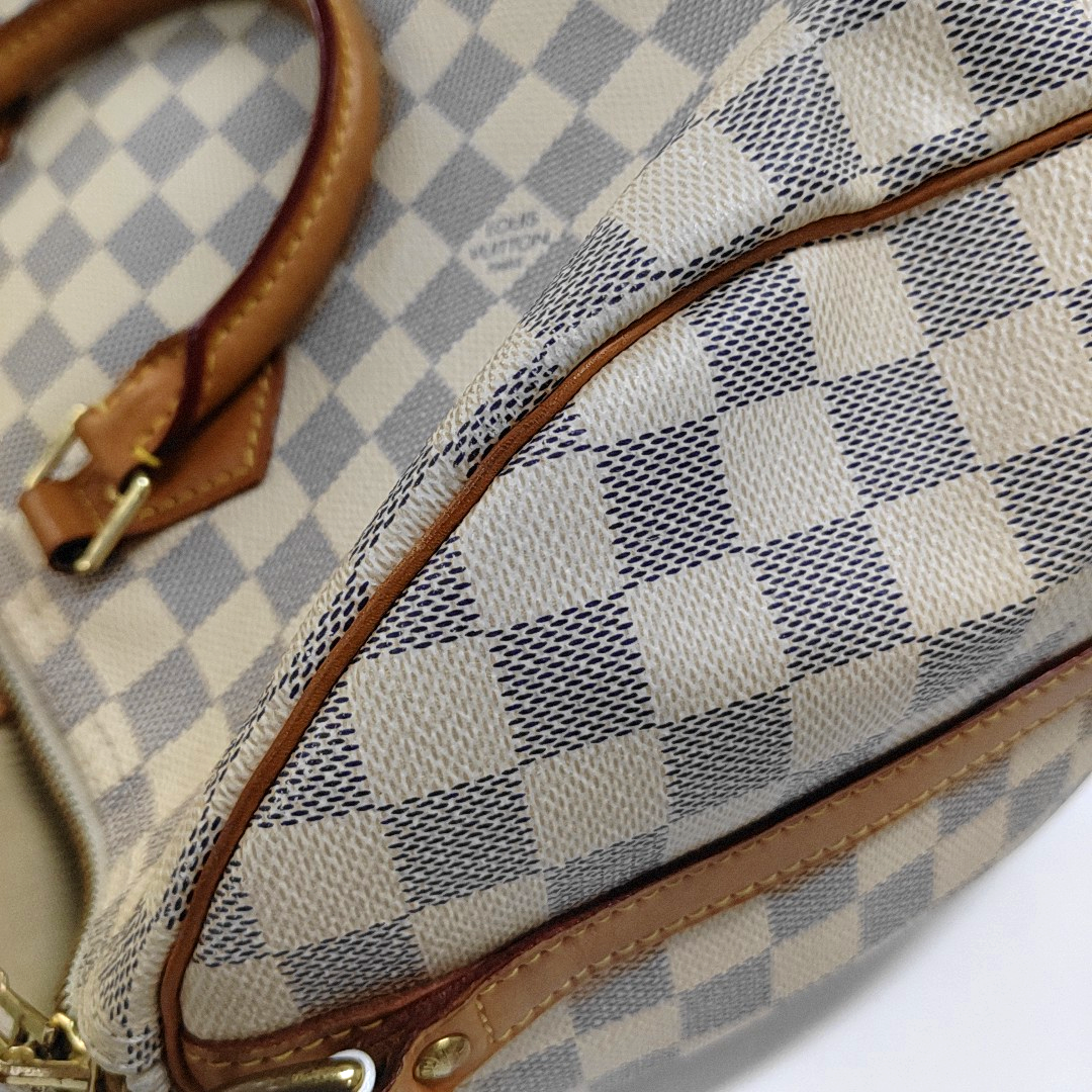 Authenticated pre-owned  SPEEDY MM Coated Canvas White - Top Handle Bag at Looply