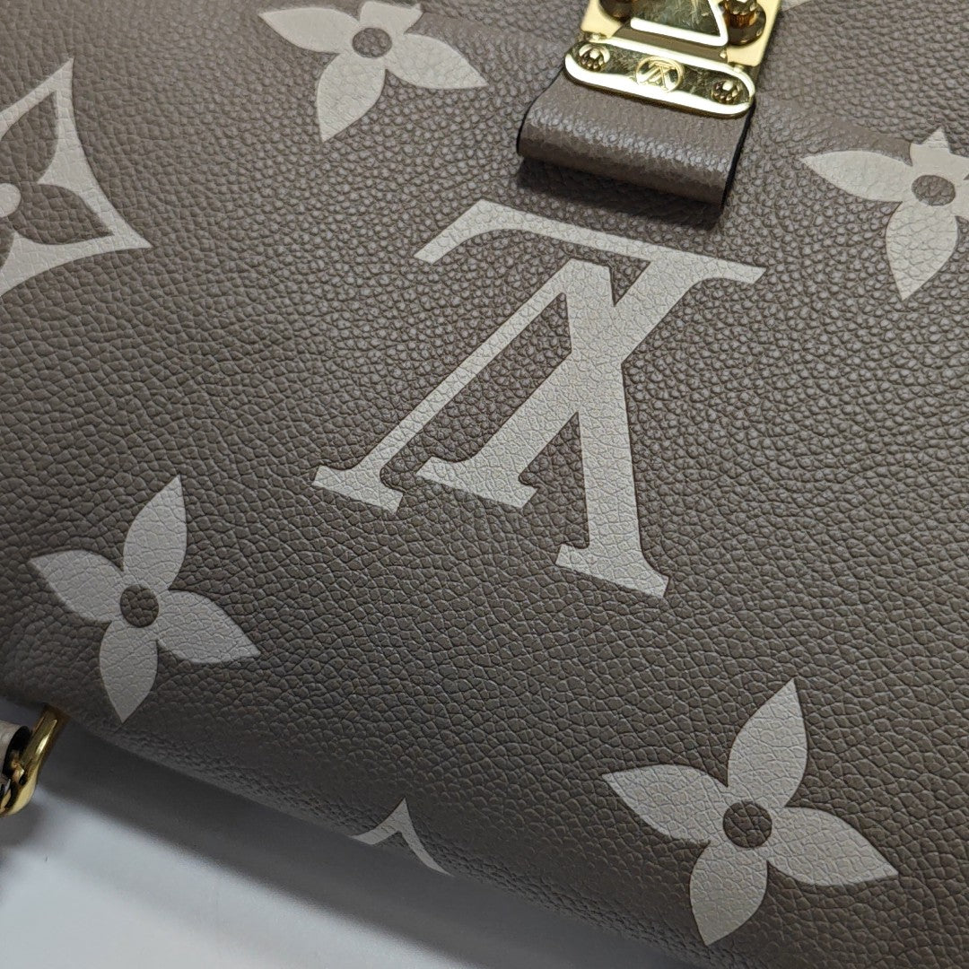 MADELEINE Monogram Calfskin Gray
