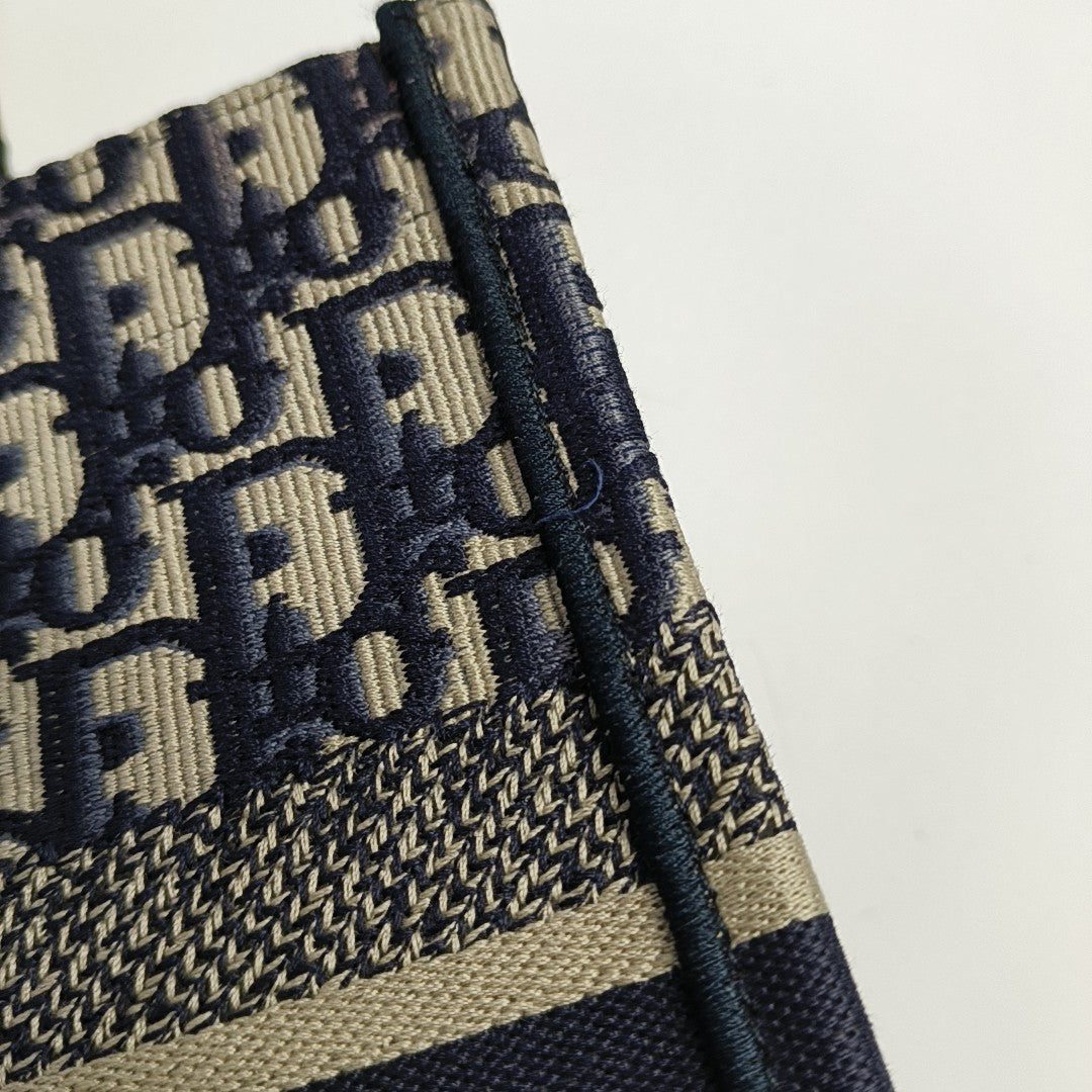 Book Tote Medium Oblique Canvas Blue