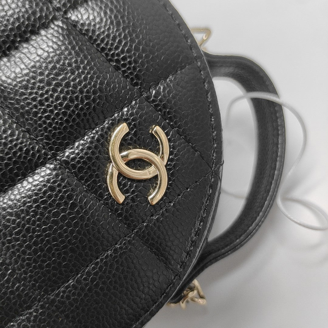 ROUND Quilted Grained Calfskin Black