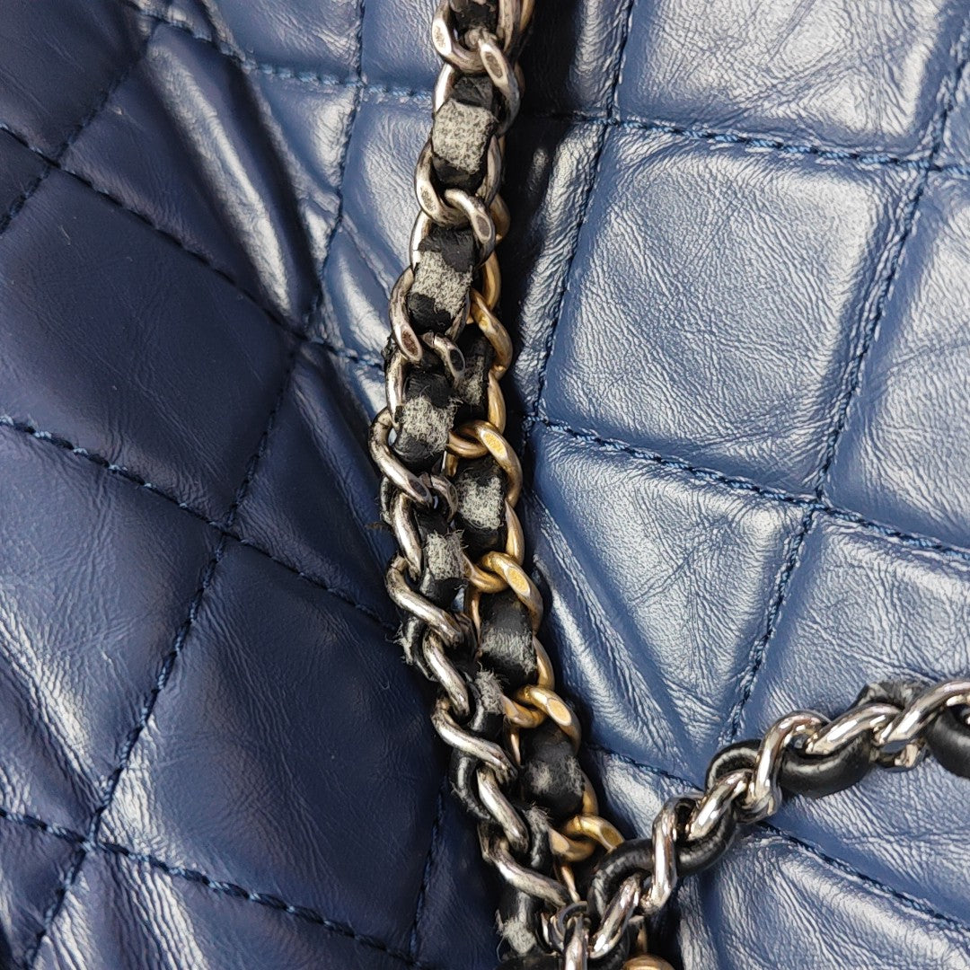 GABRIELLE Small Quilted Calfskin Blue