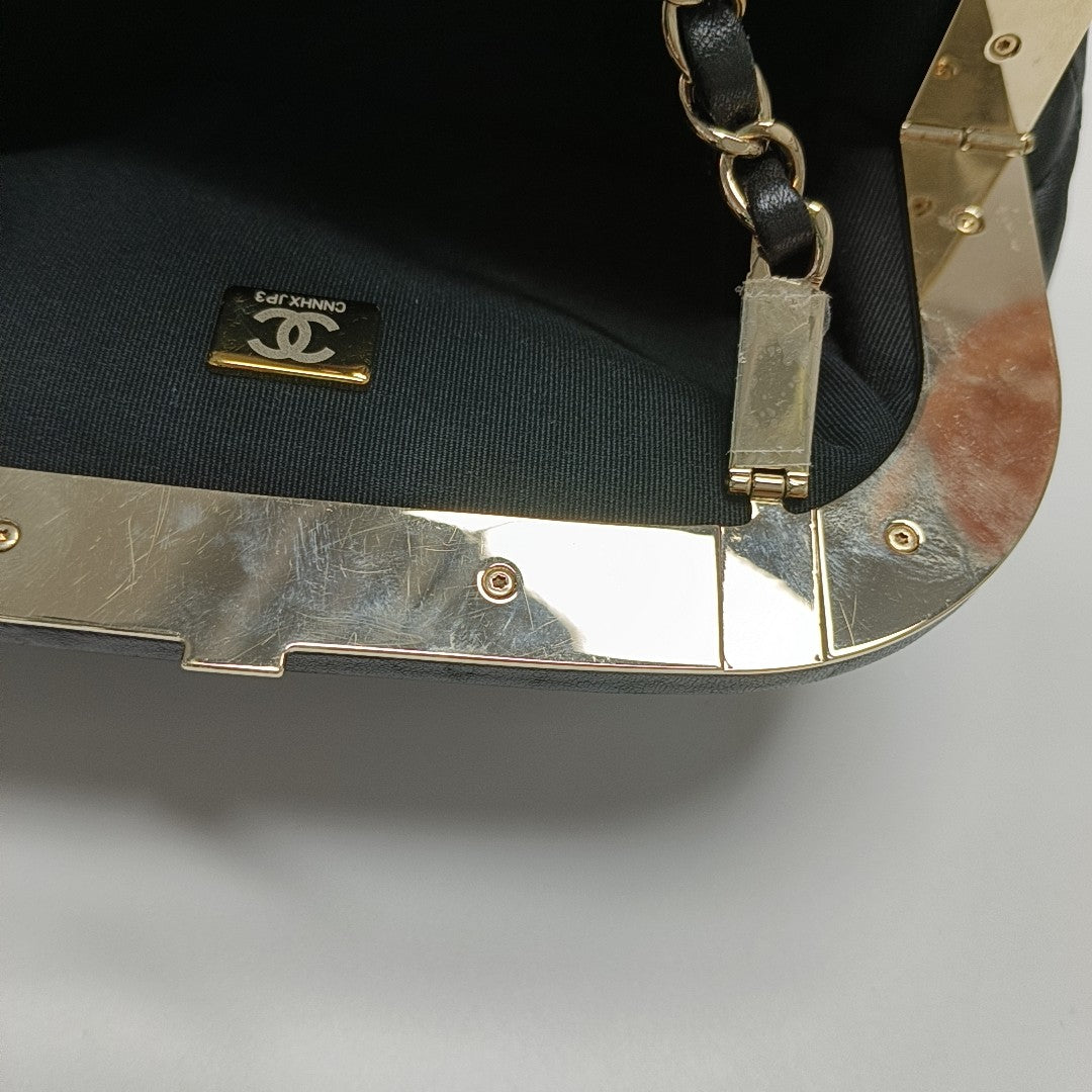Quilted Lambskin Shoulder Bag Black