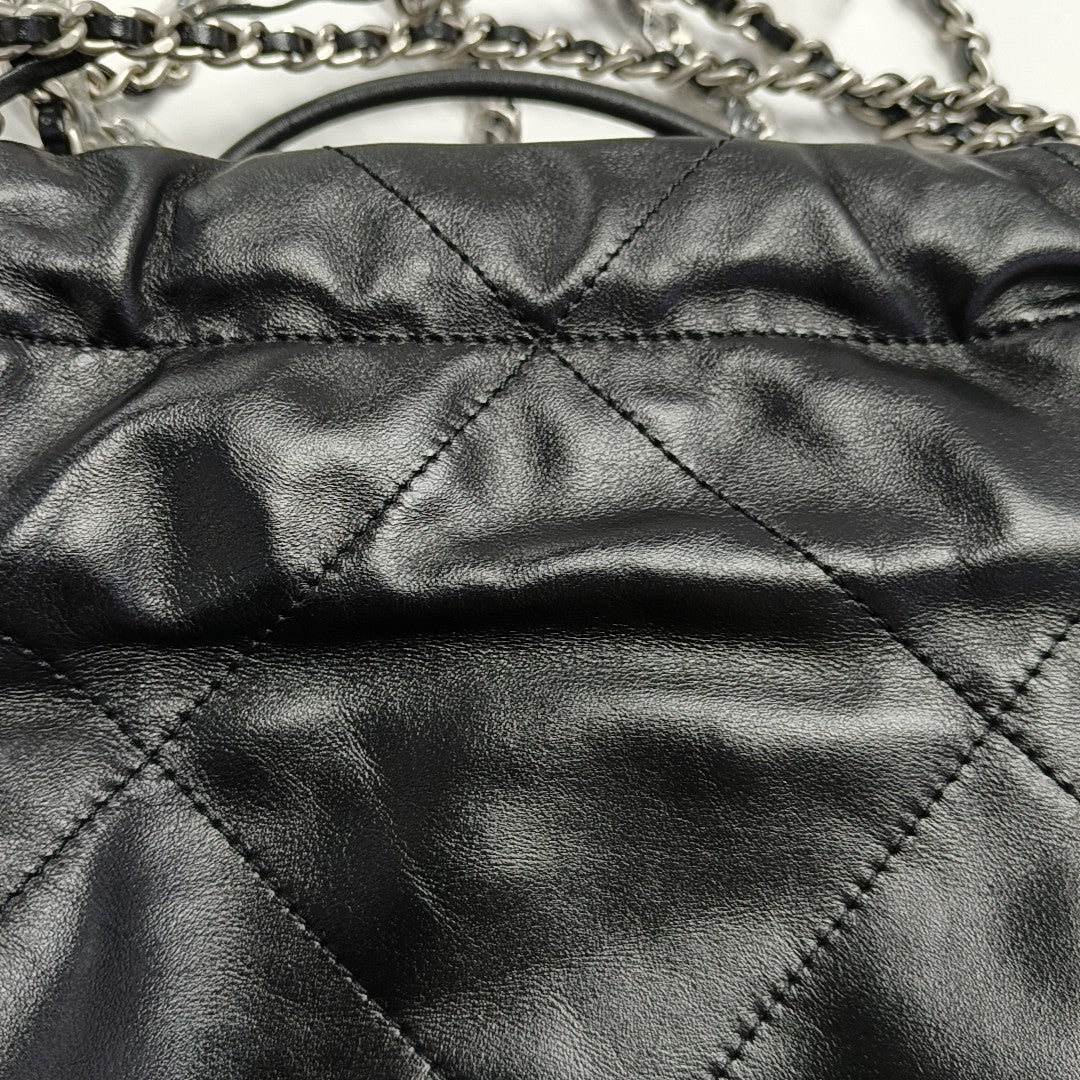 CHANEL 22 Mini Quilted Calfskin Black
