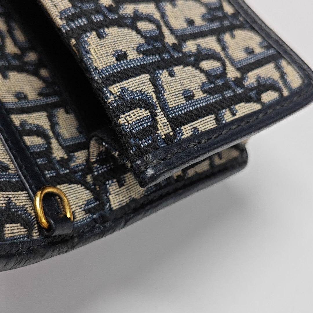 30 Montaigne Oblique Canvas Blue